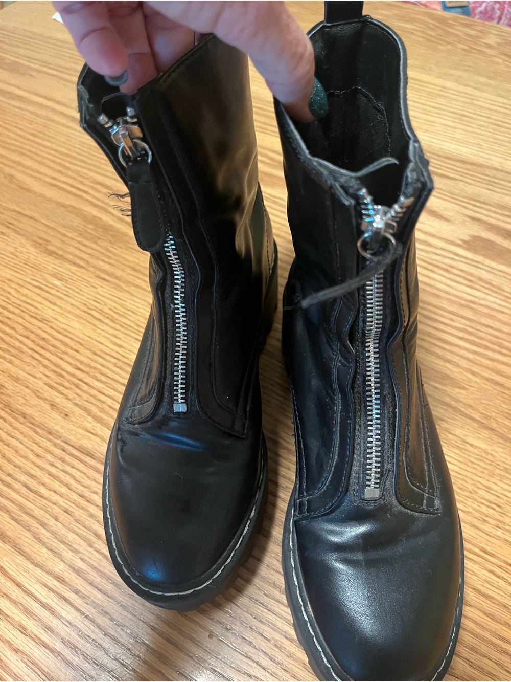 Forever 21 Black Platform Boots Size 6 -Goth Y2 chunky heel